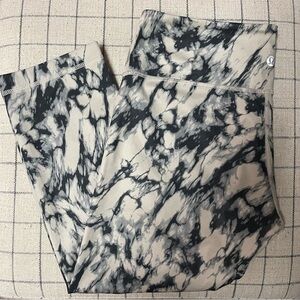 Lululemon | Black & Beige Marble Leggings